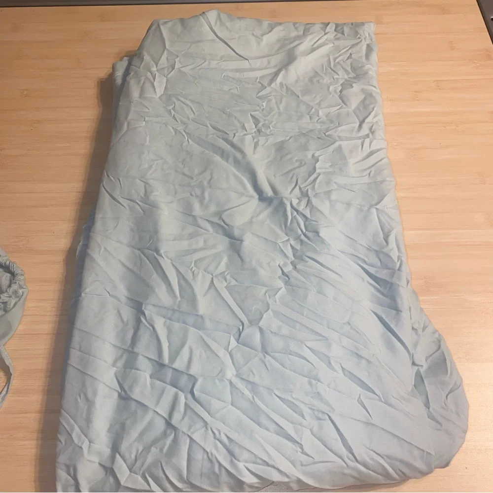 Room Essentials new microfiber queen mint green sheet with drawstring bag